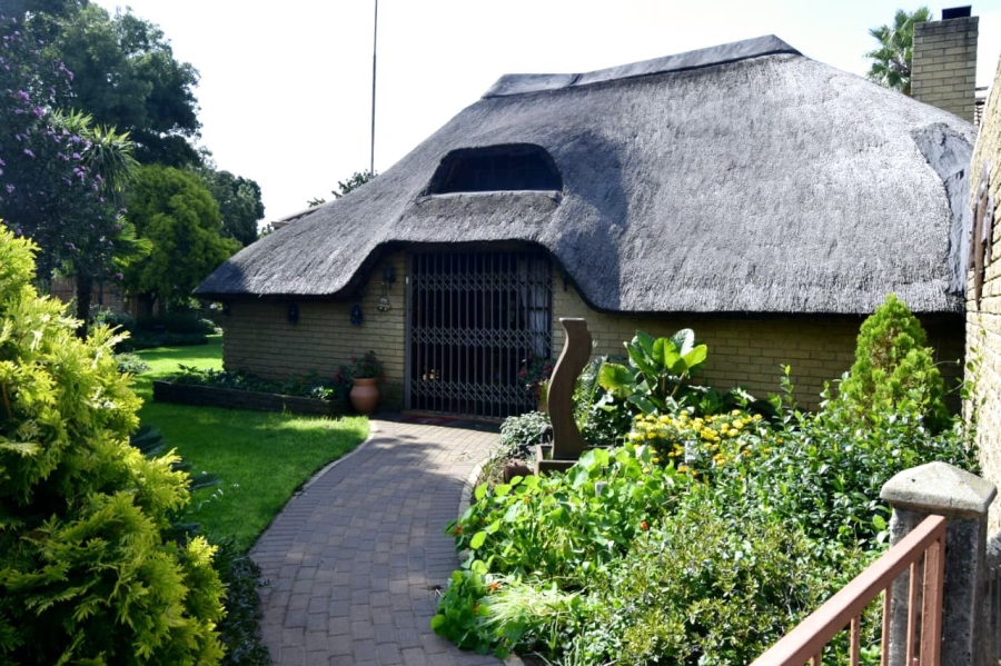 4 Bedroom Property for Sale in Vaalpark Free State